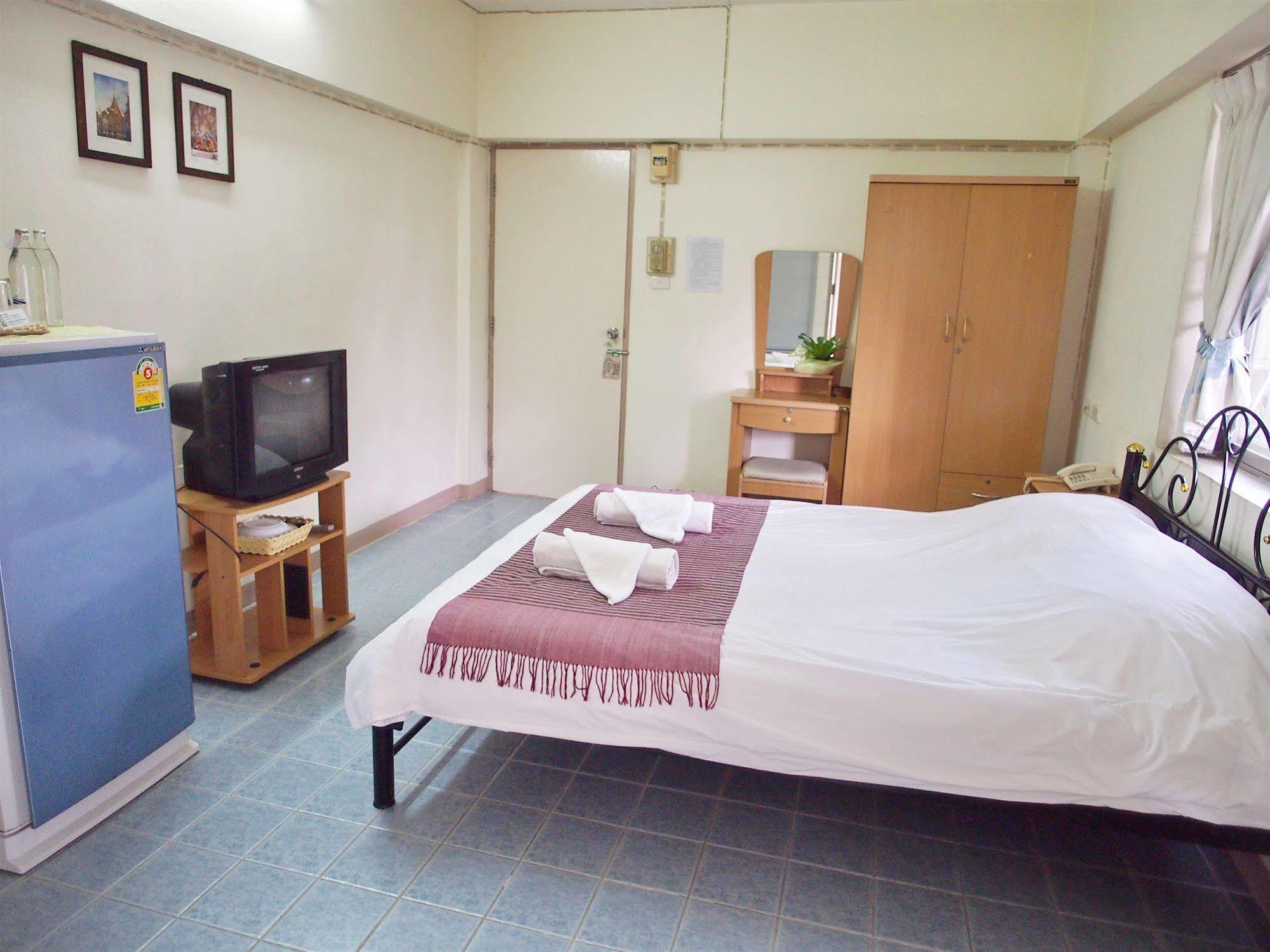 Thanapa Hotel